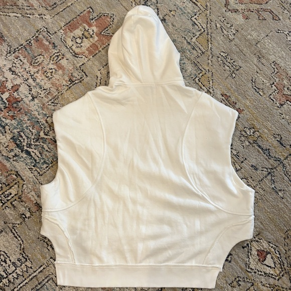 FREE PEOPLE MOVEMENT VEST - Picture 4 of 4